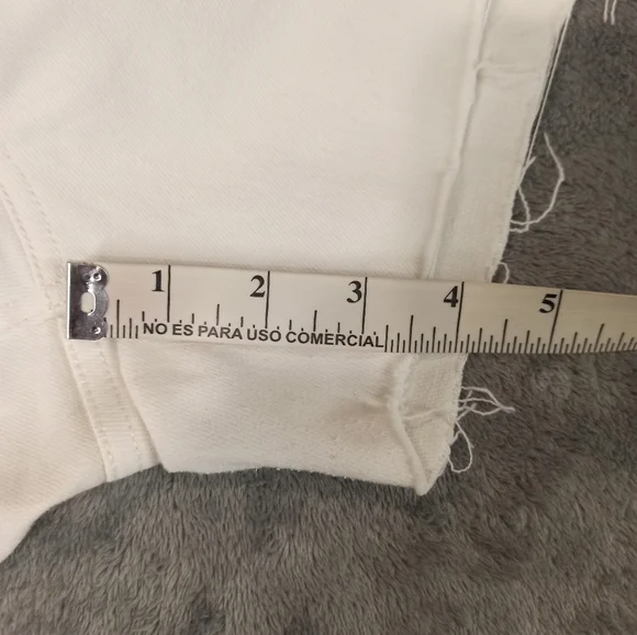 Everlane Moms Premium Button Fly Denim Jean Shorts Cut Off Wome Size 14 - Picture 15 of 16